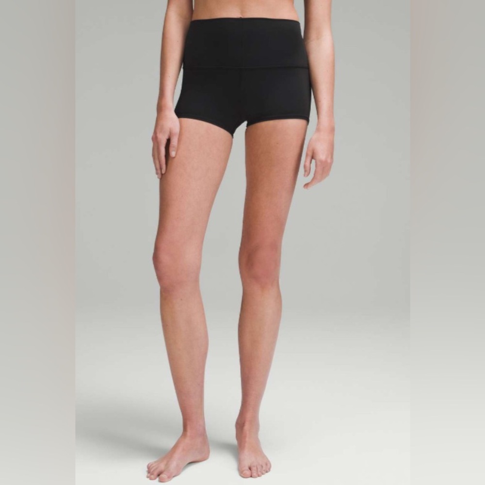 Lululemon Align High Rise Short 2” Black Women’s Shorts Size 8 NWT